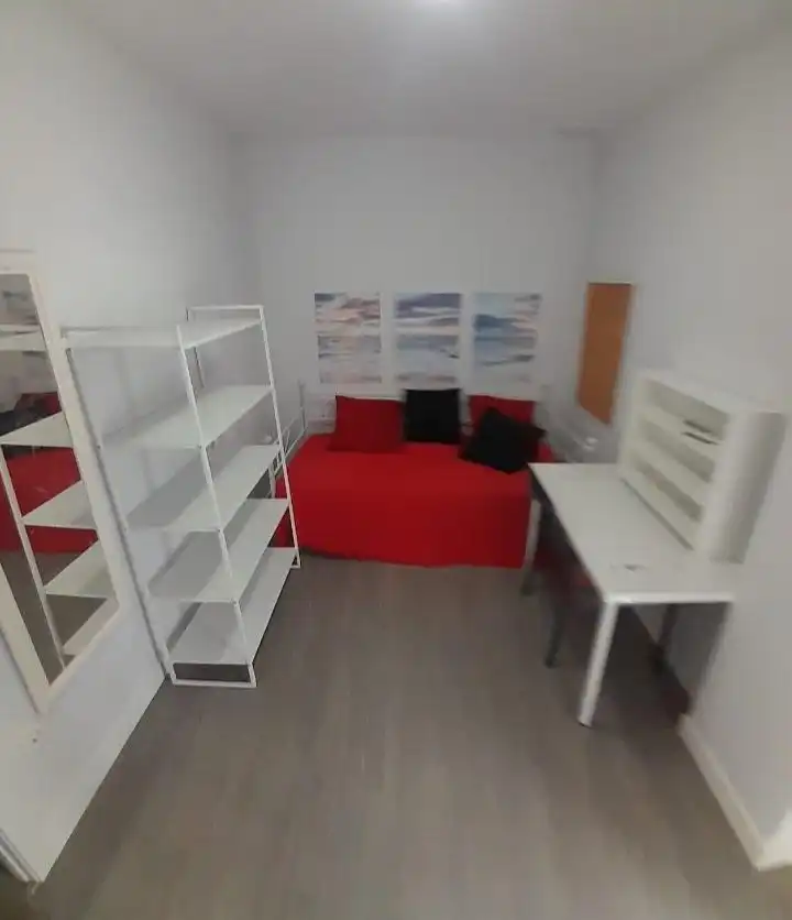 Habitación de Piso de alquiler en Almería con Terraza, Amueblado y Piscina comunitaria