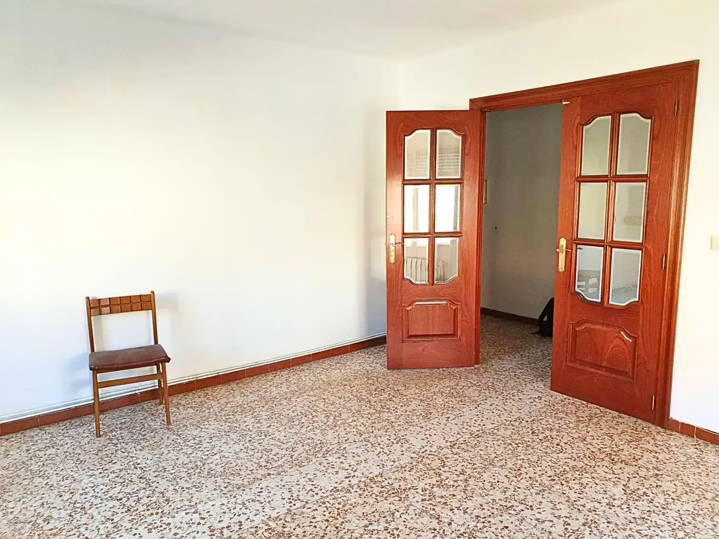 Wohnung zum Verkauf in Ibdes mit Heizung und Terrasse