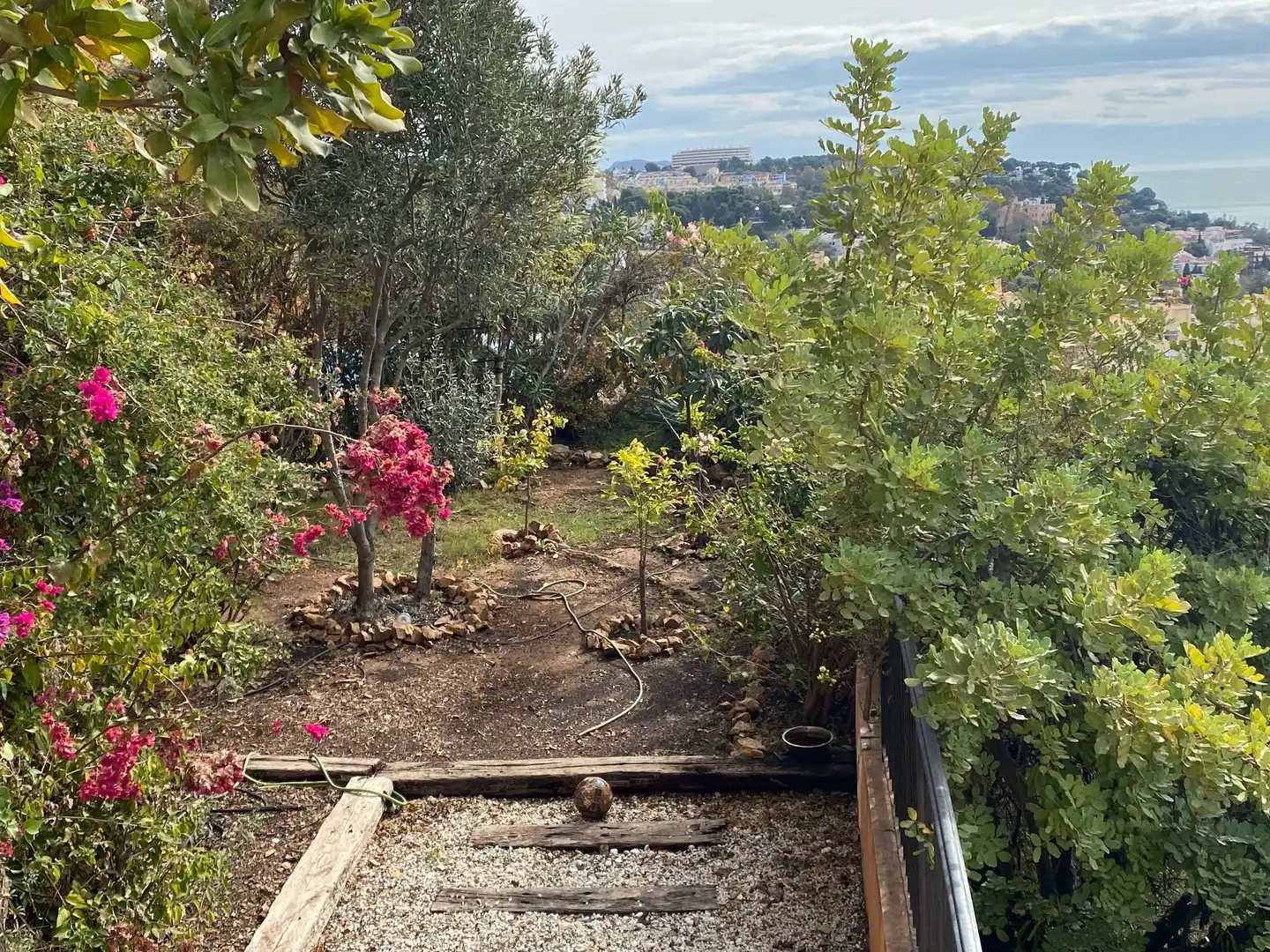 Houses for sale in Calle Sierra de Yeguas, Limonar