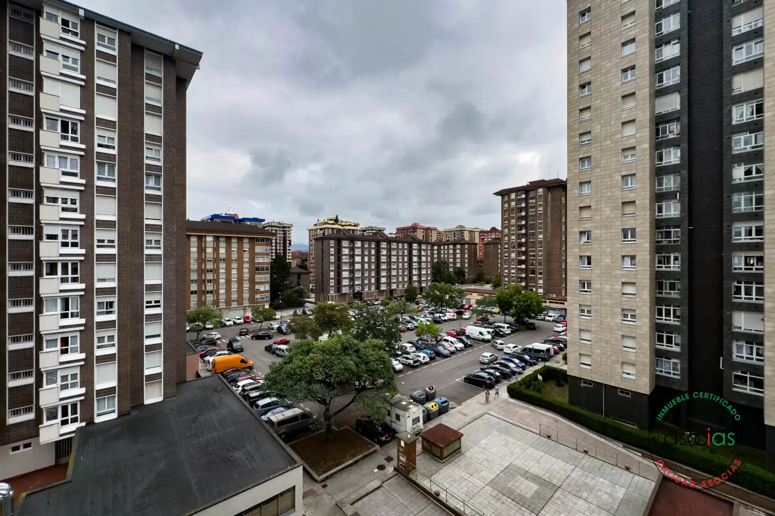 Vista exterior de Pis en venda en Gijón  amb Calefacció i Parquet