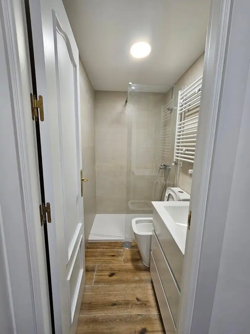 Baño de Apartamento de alquiler en Majadahonda con Trastero, Horno y Lavadora