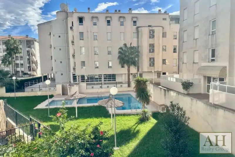 Swimming pool of Apartments for sale in L'Alfàs del Pi