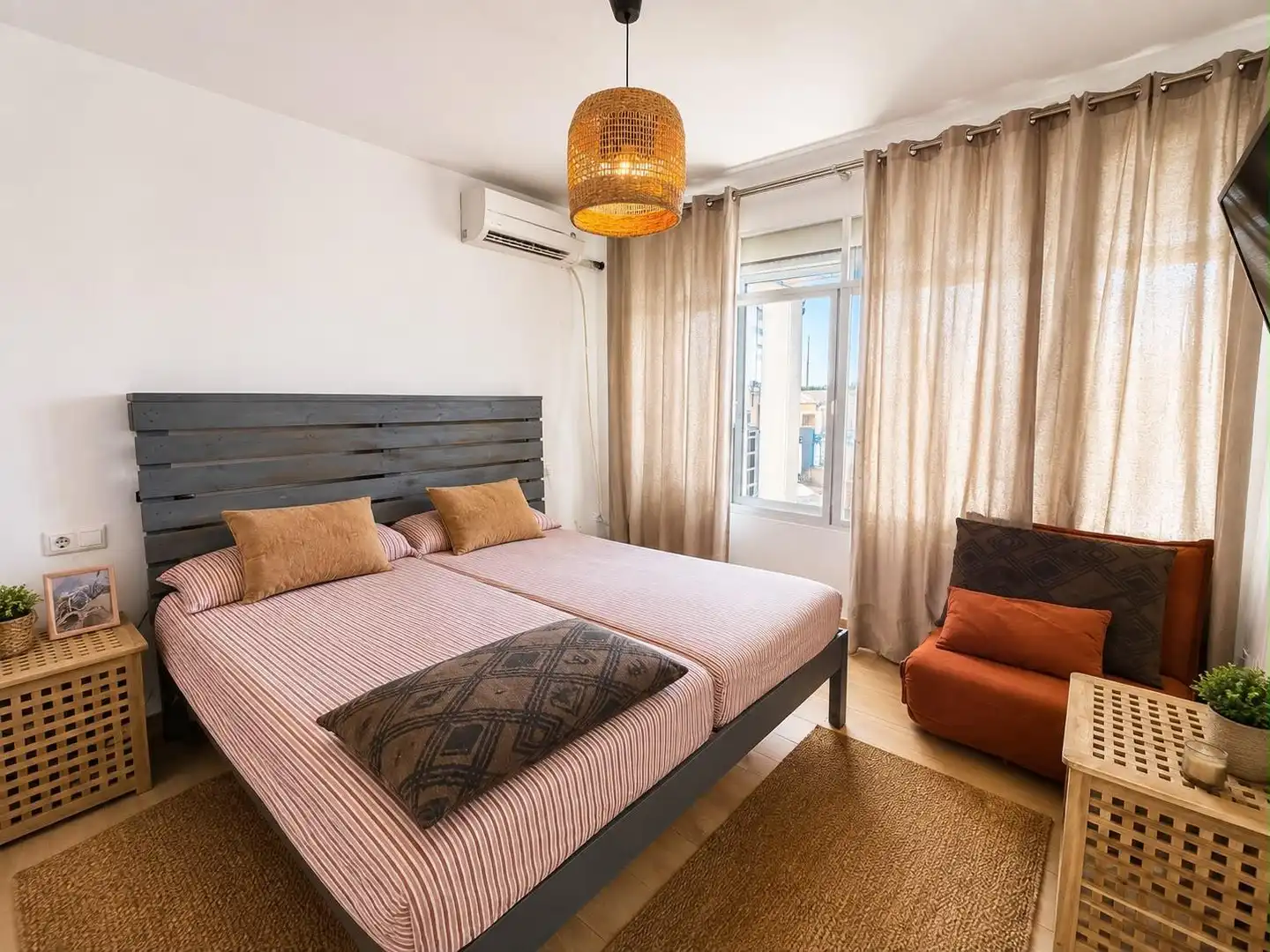 Habitación de Piso en venta en Alicante / Alacant con Aire acondicionado, Calefacción y Terraza