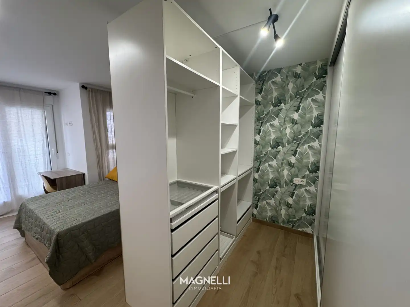 Flat for sale in Calle Manuel Maestre, Plaza Castelar - Mercado Central
