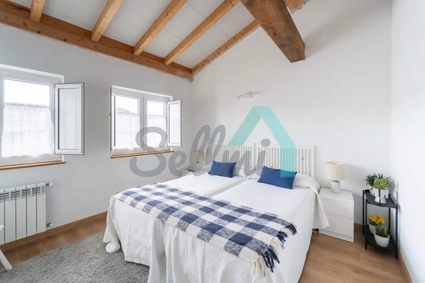 Habitación de Casa adosada en venta en Ribadeo con Calefacción, Jardín privado y Terraza