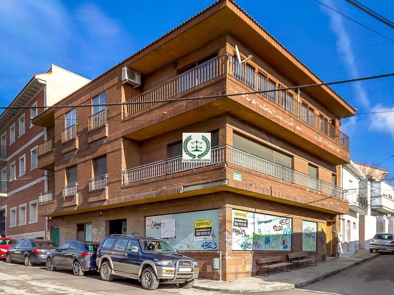 Vista exterior de Local en venta en El Vellón