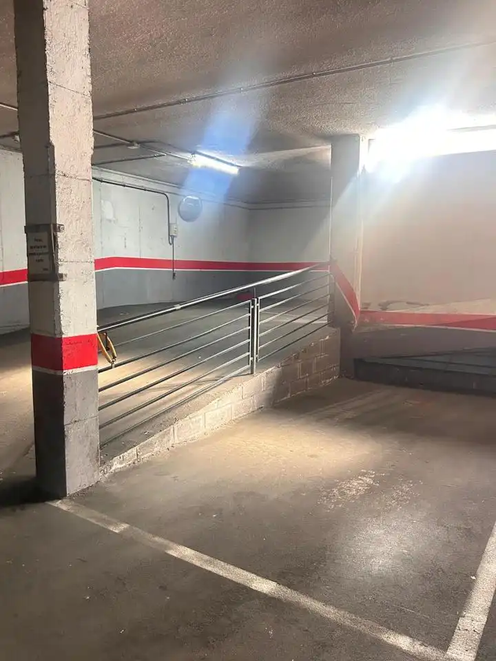 Parking de Piso de alquiler en Gijón  con Calefacción, Terraza y Trastero