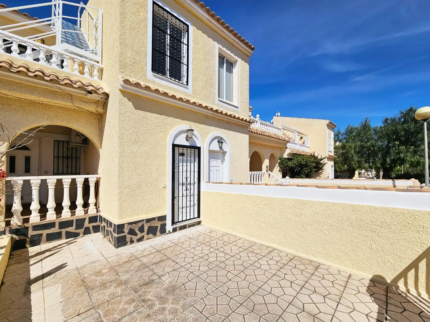 Vista exterior de Apartamento en venta en Santa Pola con Piscina comunitaria