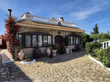 Casa amb piscina en venda a Diseminado Huer.San Roque II Fase