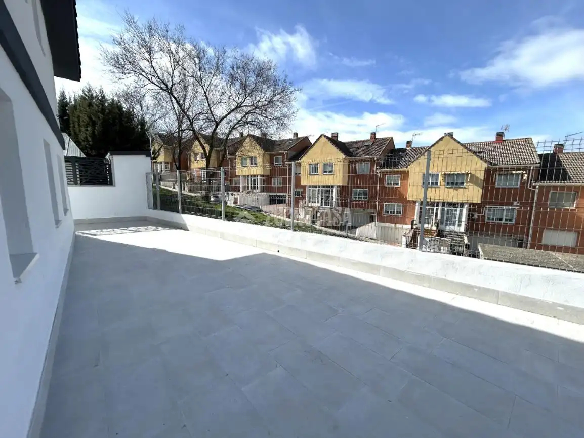 Terraza de Casa o chalet en venta en Villalbilla con Calefacción y Piscina