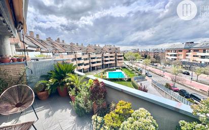 Exterior view of Attic for sale in Boadilla del Monte  with Air Conditioner, Heating and Parquet flooring