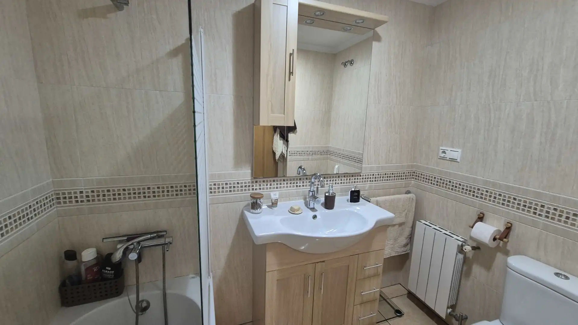 Bathroom of Attic for sale in Villena  with Terrace and Storage room