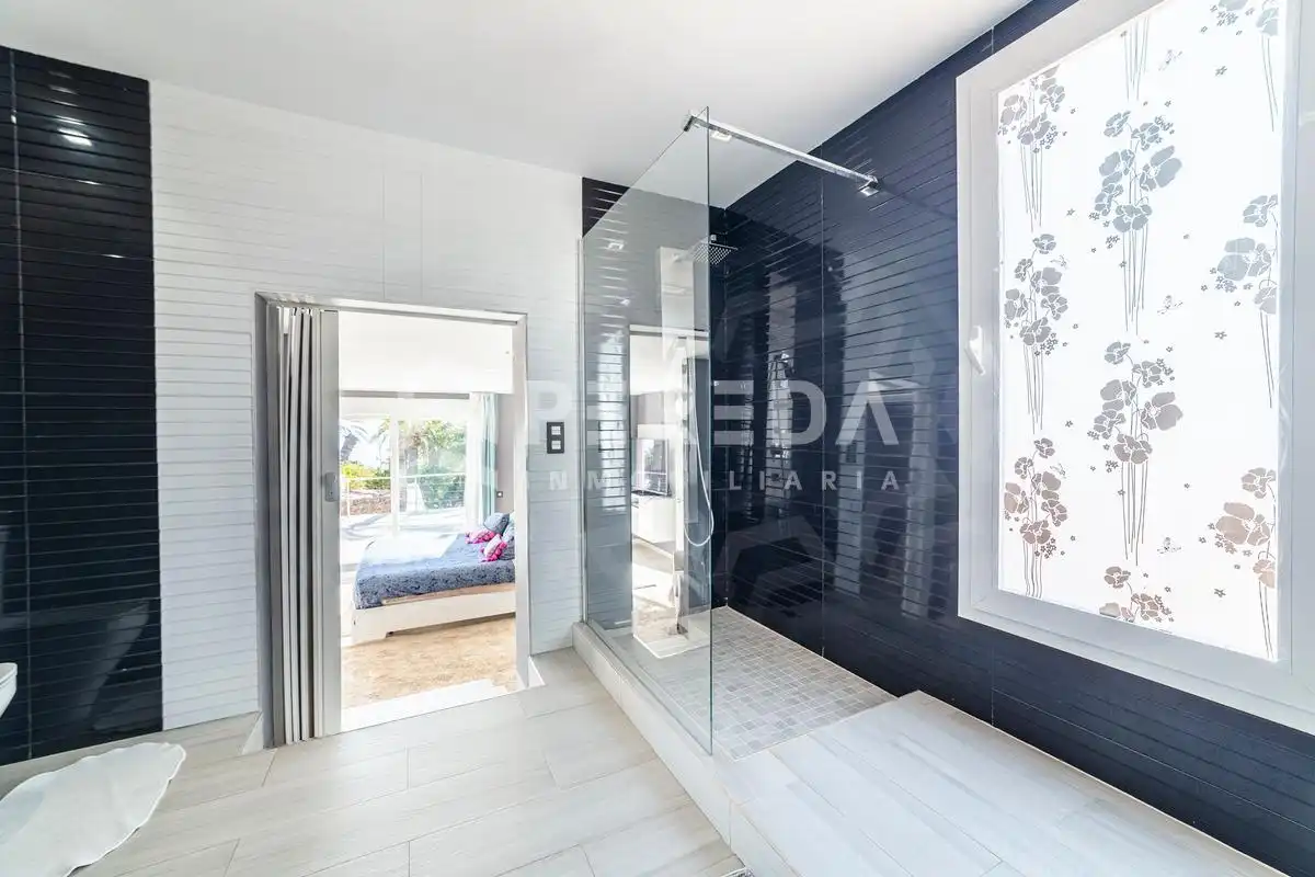 Bathroom of Houses for sale in Roquetas de Mar  with Private garden and Swimming Pool