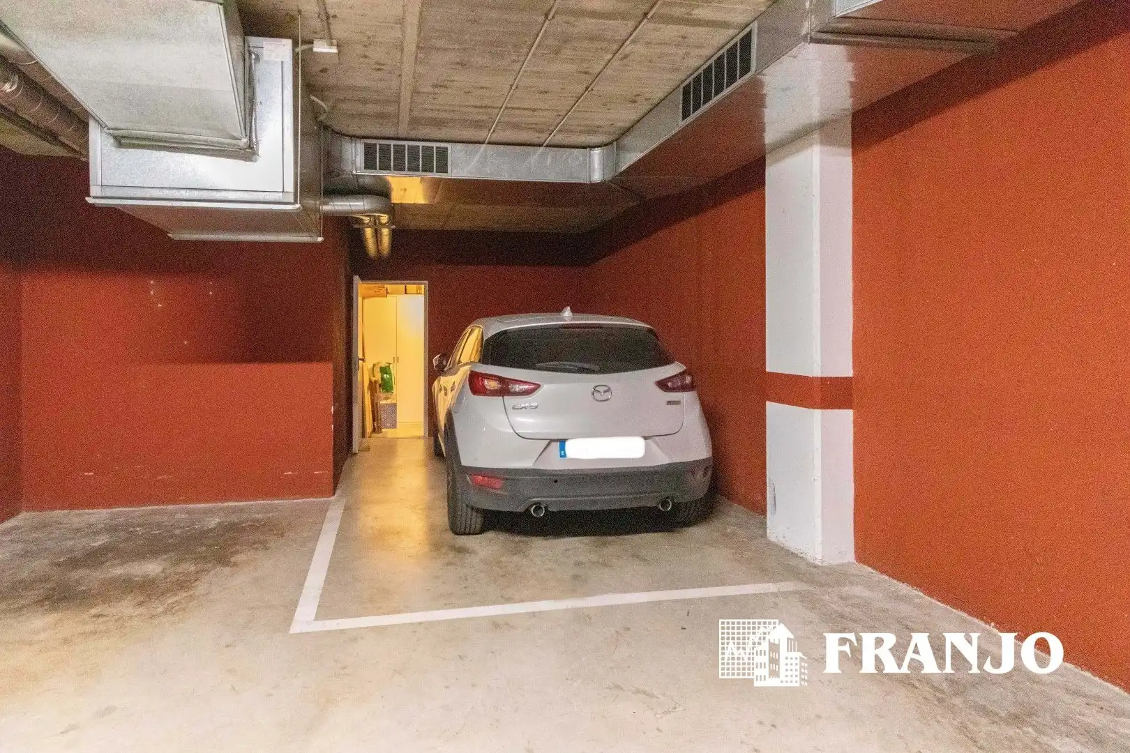 Aparcament de Pis en venda en Barberà del Vallès amb Aire condicionat, Calefacció i Traster