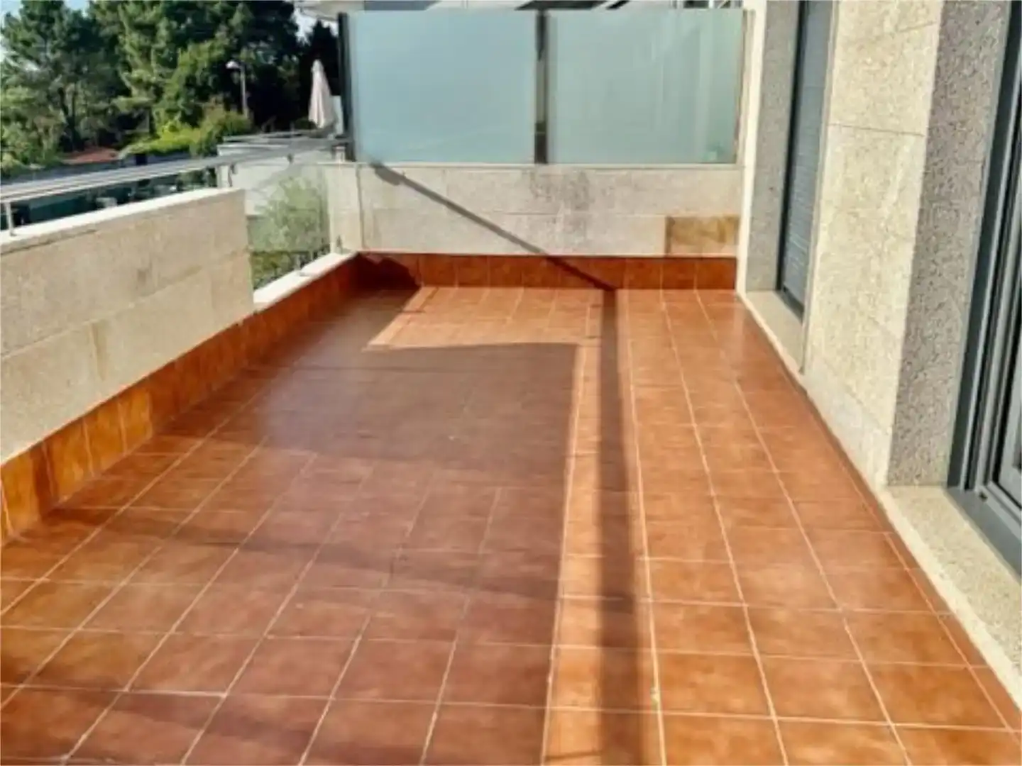 Terrasse von Wohnung zur Miete in Vilagarcía de Arousa mit Klimaanlage, Schwimmbad und Balkon