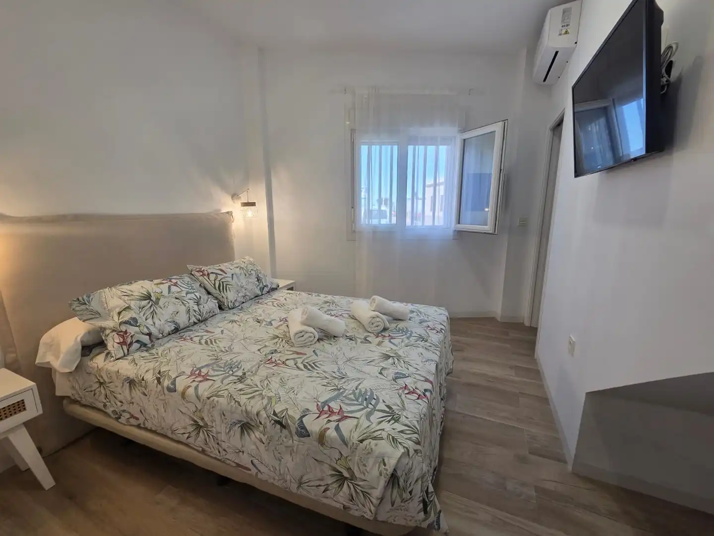 Bedroom of Apartments for rent in Conil de la Frontera  with Air Conditioner, Heating and Terrace