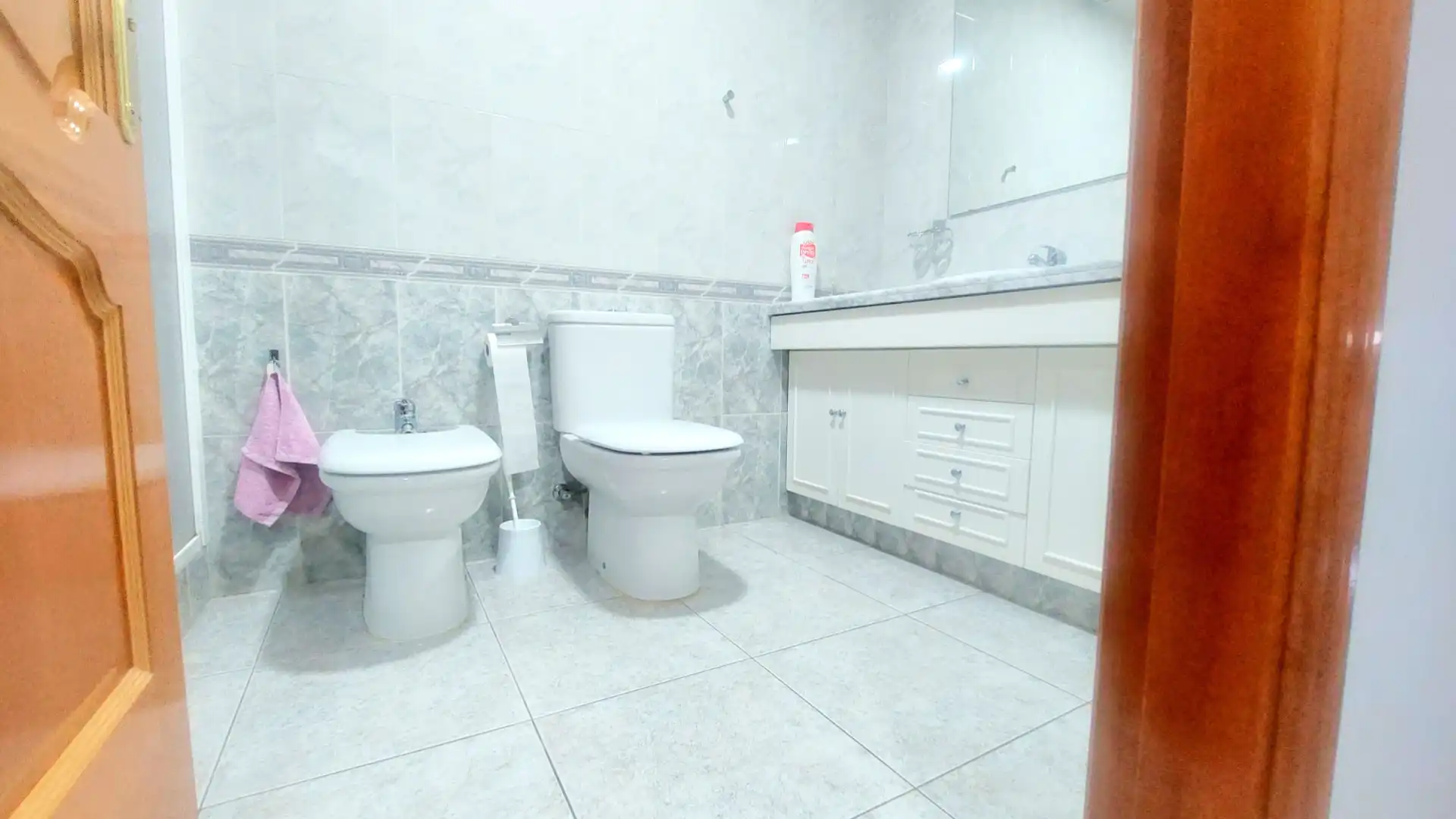 Casa a schiera con terrazza in vendita a Carrer Bisbe Valls, imagen 31