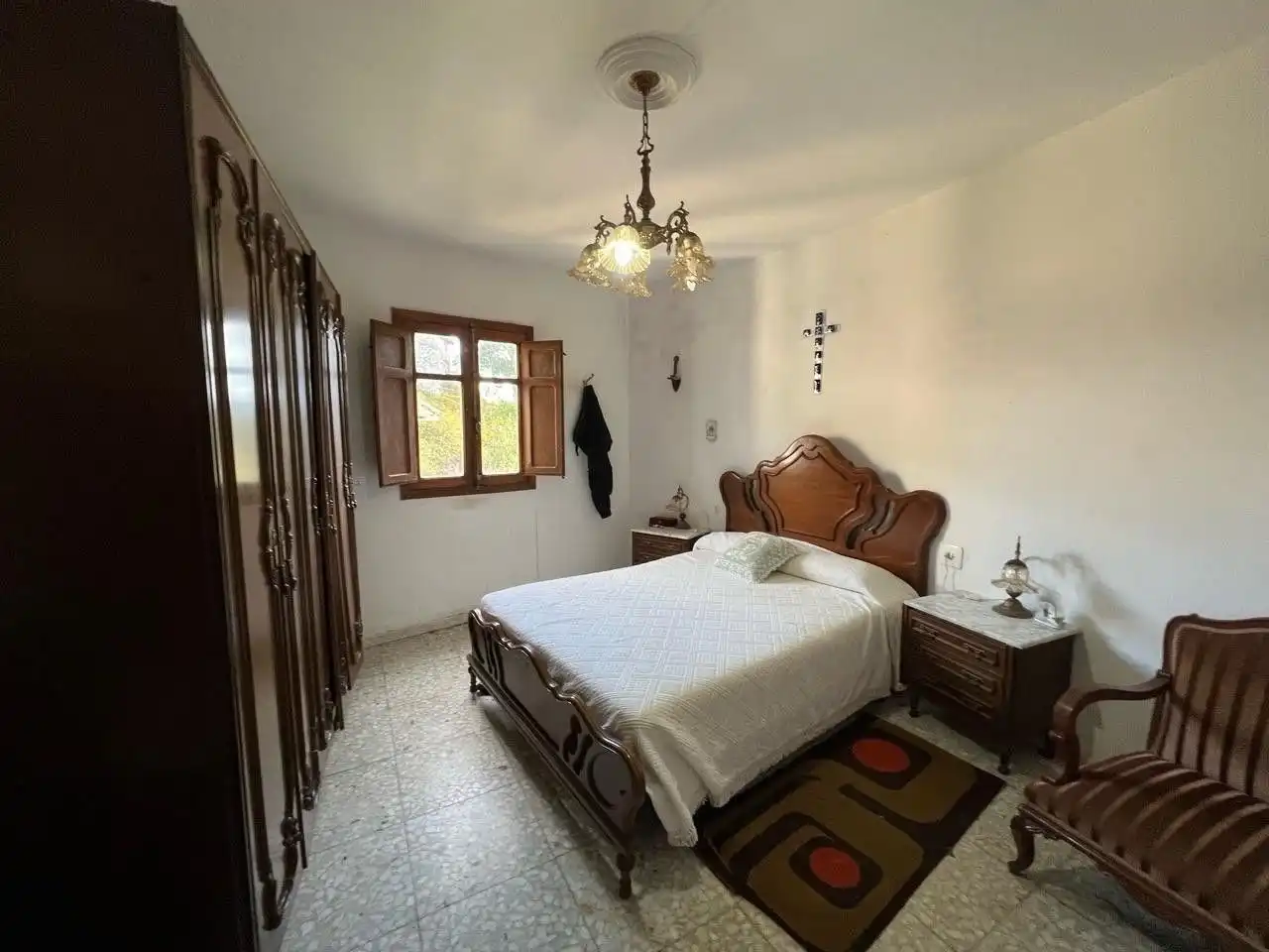 Dormitori de Finca rústica en venda en Ourense Capital  amb Jardí privat, Terrassa i Moblat