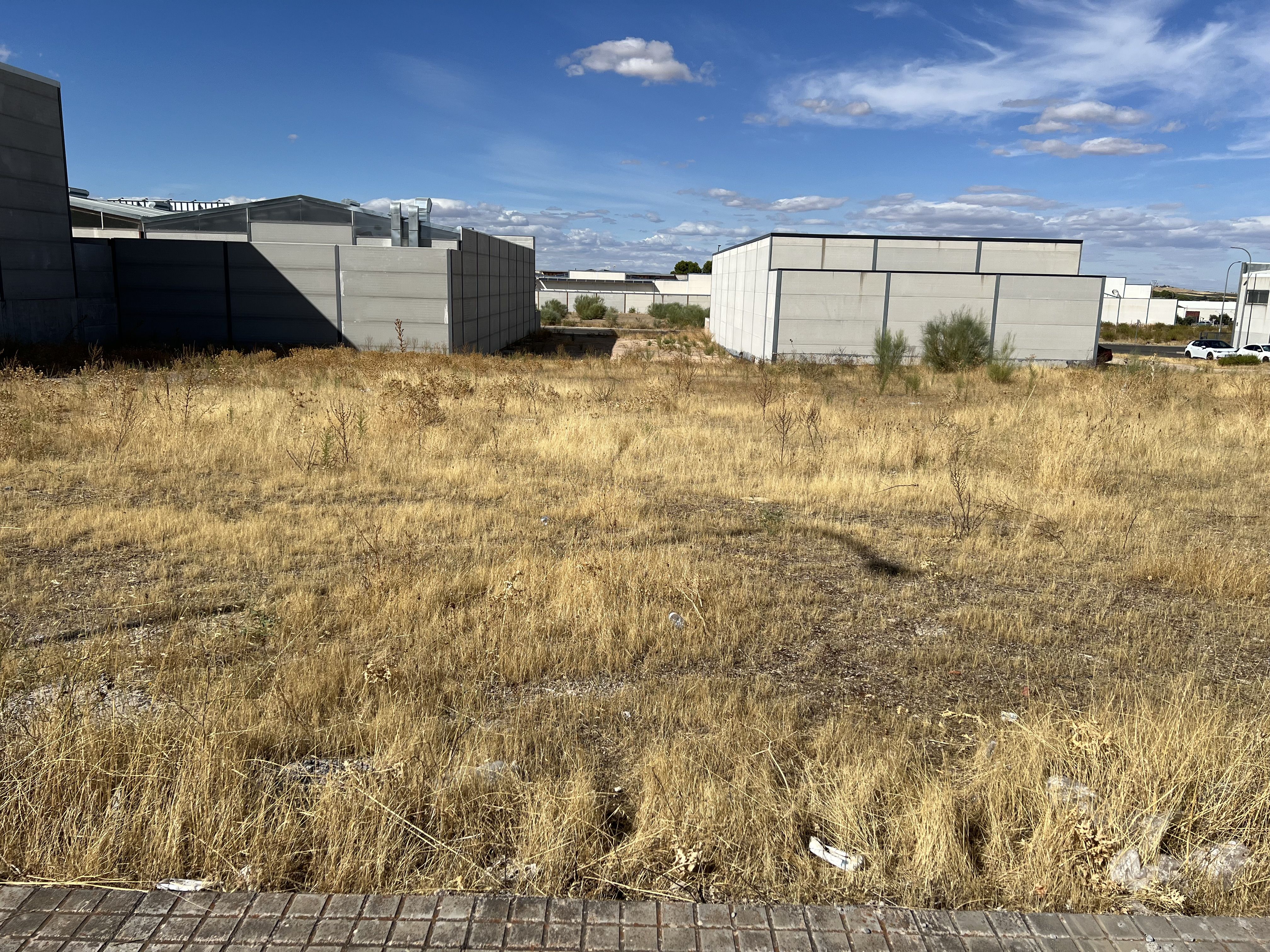 Terreny industrial en venda a Jorge Juan , Almagro