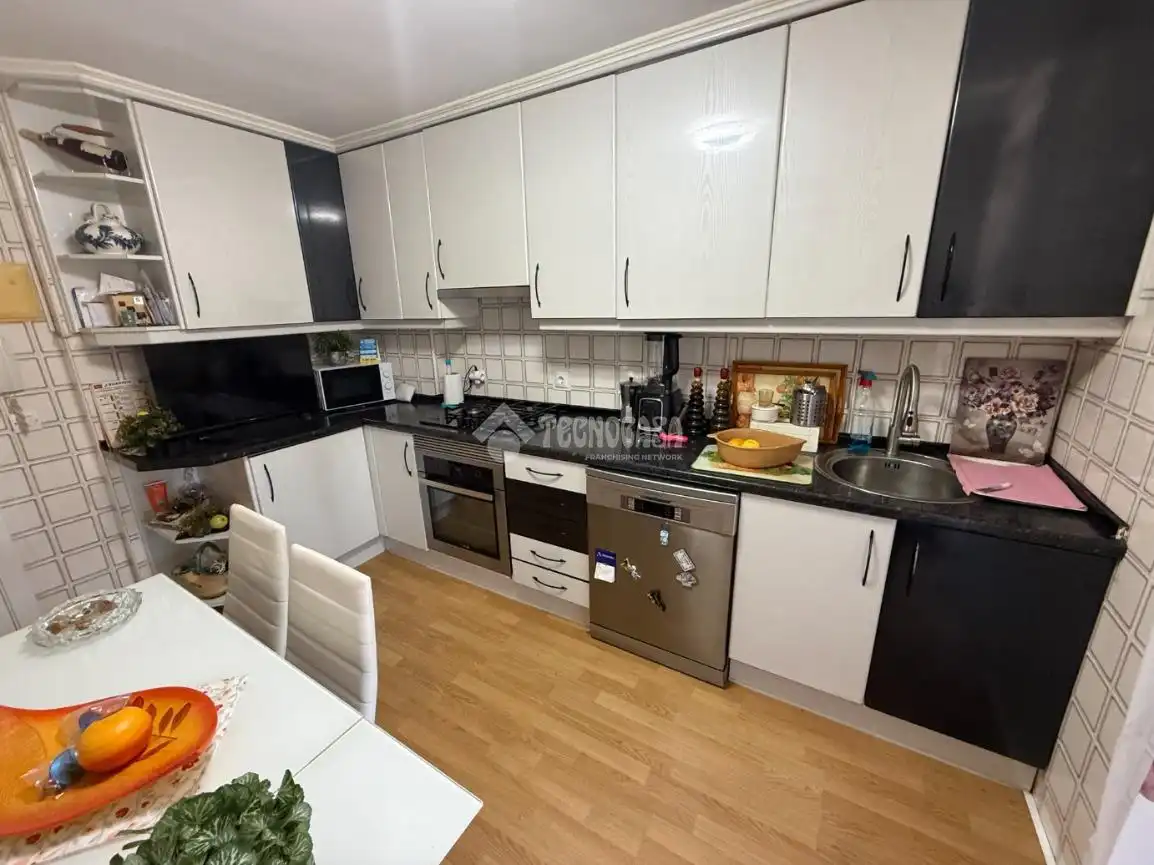 Cocina de Piso en venta en Madrid con Calefacción y Terraza