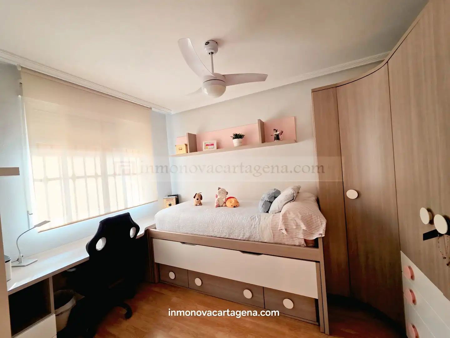 Habitación de Casa adosada en venta en Cartagena
