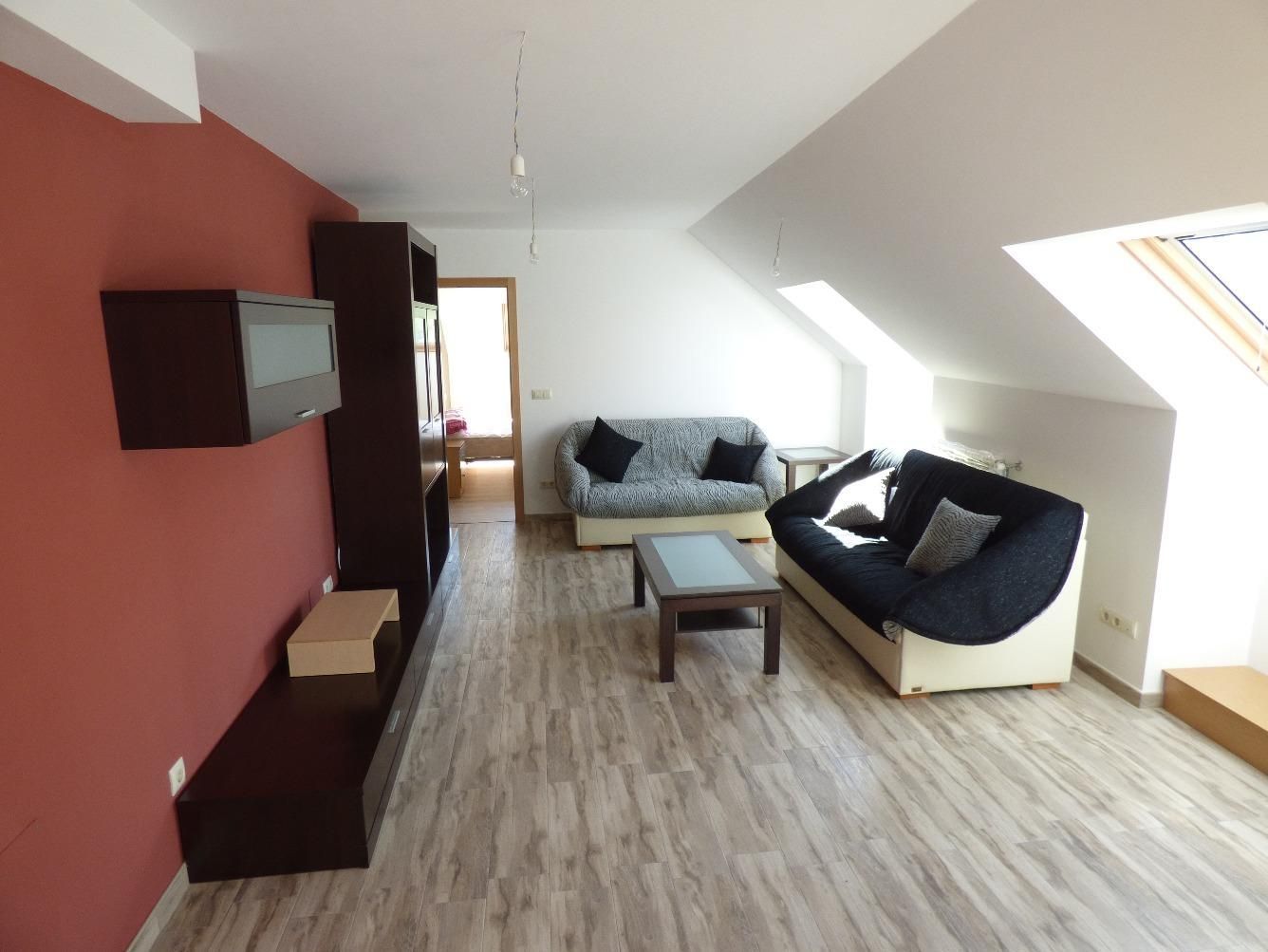 Sala d'estar de Pis de lloguer en Arteixo amb Calefacció, Parquet i Traster
