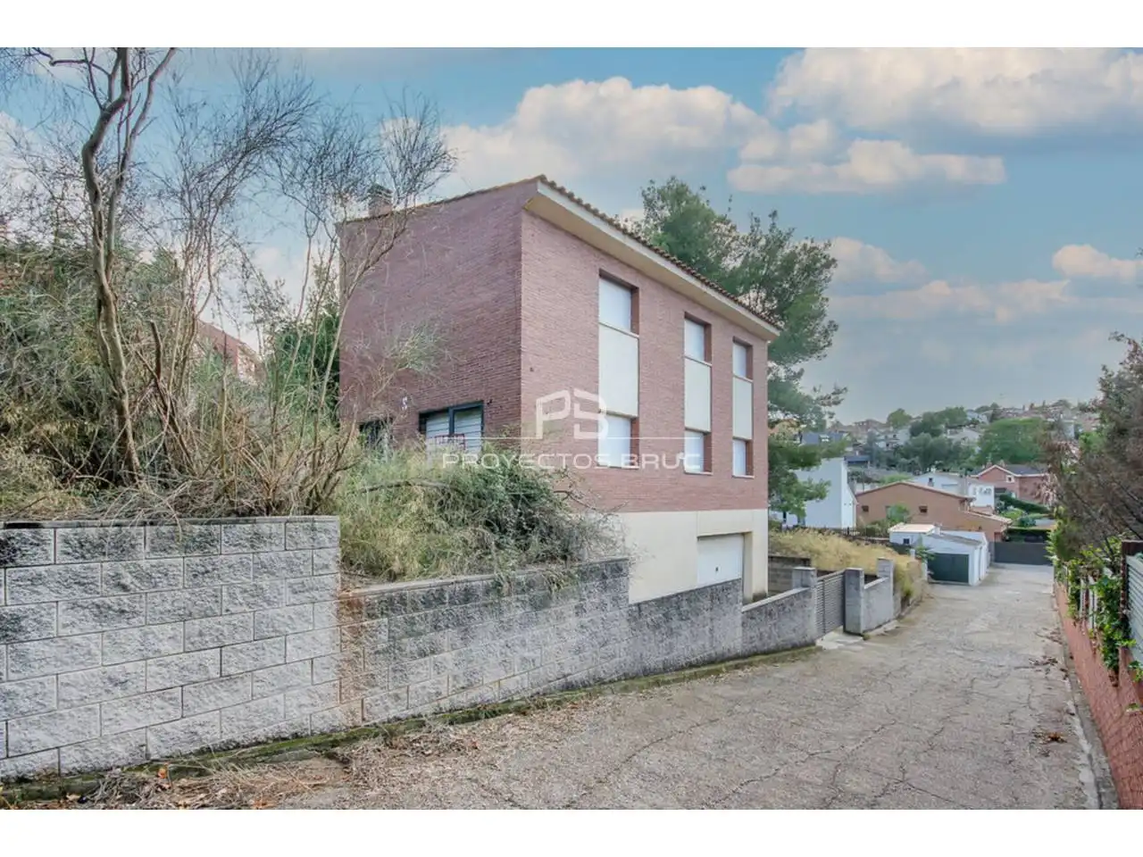 Vista exterior de Casa o xalet en venda en Corbera de Llobregat