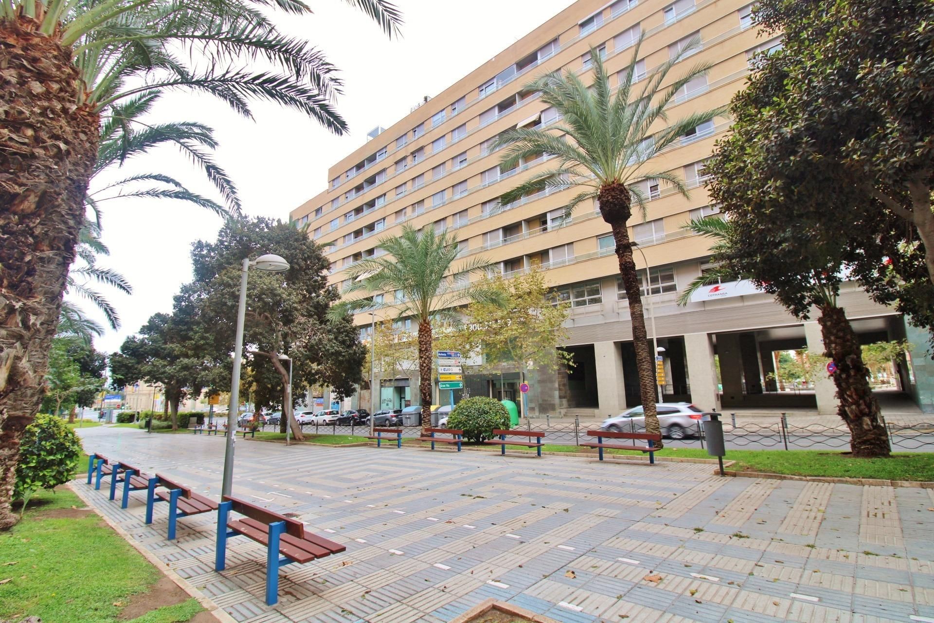 Vista exterior de Pis de lloguer en Alicante / Alacant amb Aire condicionat, Calefacció i Terrassa