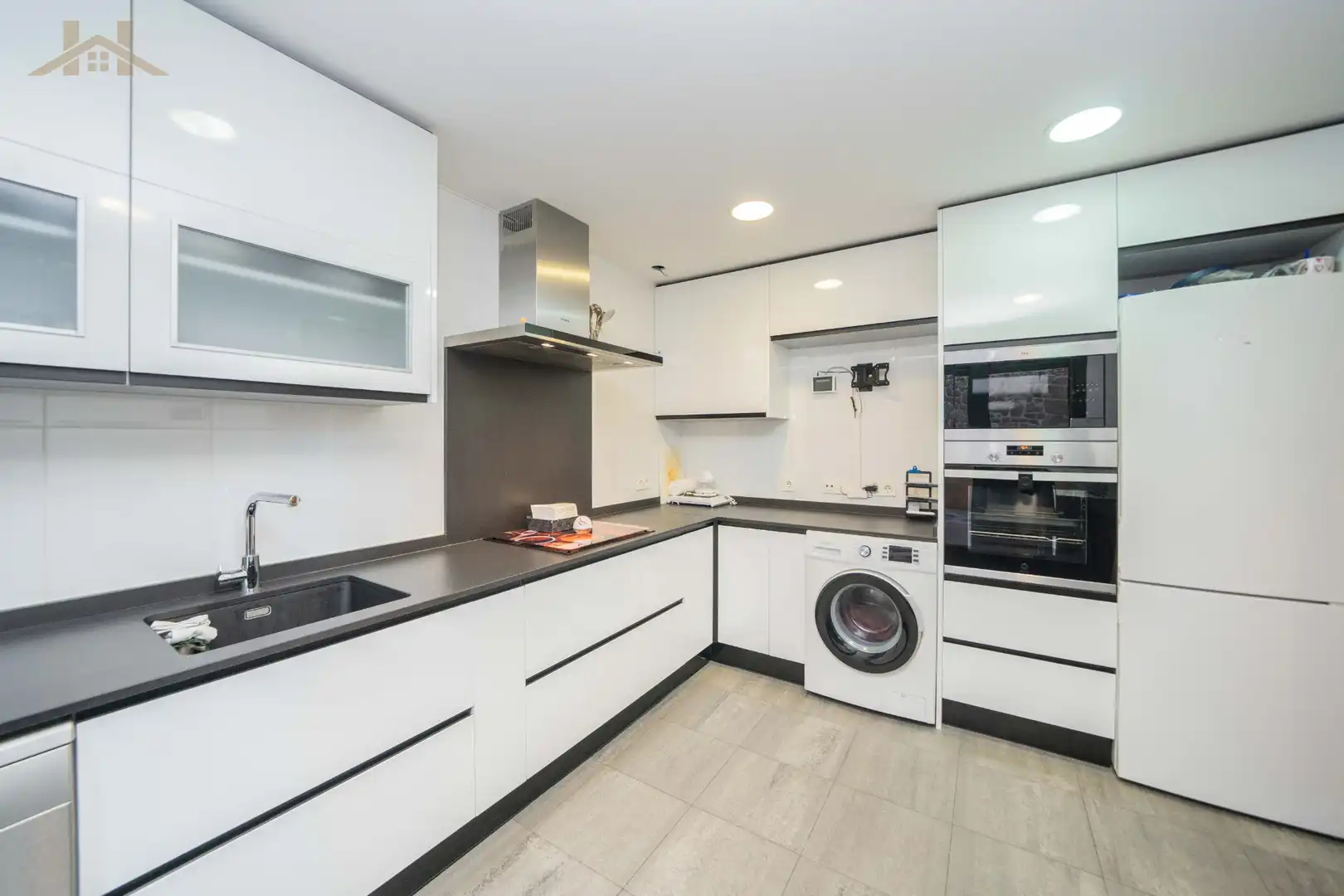 Cocina de Casa o chalet en venta en Miraflores de la Sierra con Aire acondicionado, Calefacción y Jardín privado