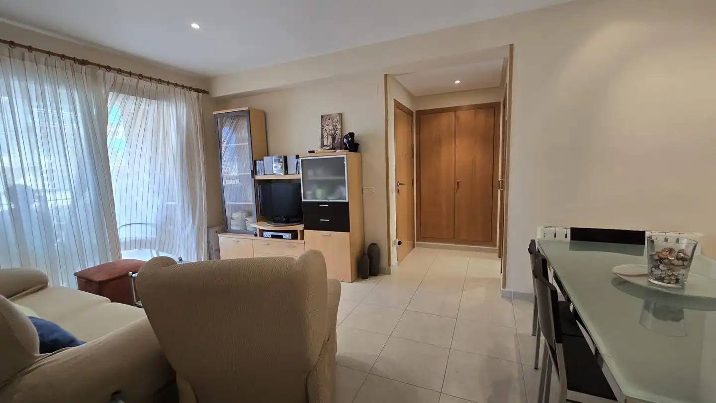 Sala de estar de Apartamento de alquiler en Gandia con Terraza, Amueblado y Piscina comunitaria