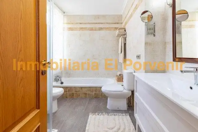 Bathroom of Houses for sale in Torrent  with Air Conditioner, Heating and Private garden