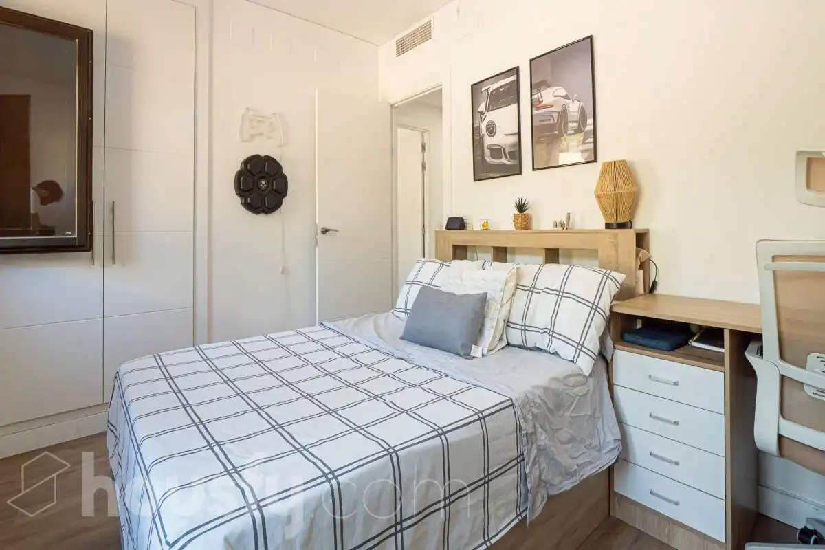 Bedroom of Houses for sale in Estepona  with Air Conditioner, Heating and Private garden
