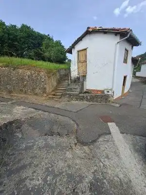 Vista exterior de Casa o xalet en venda en Siero amb Jardí privat
