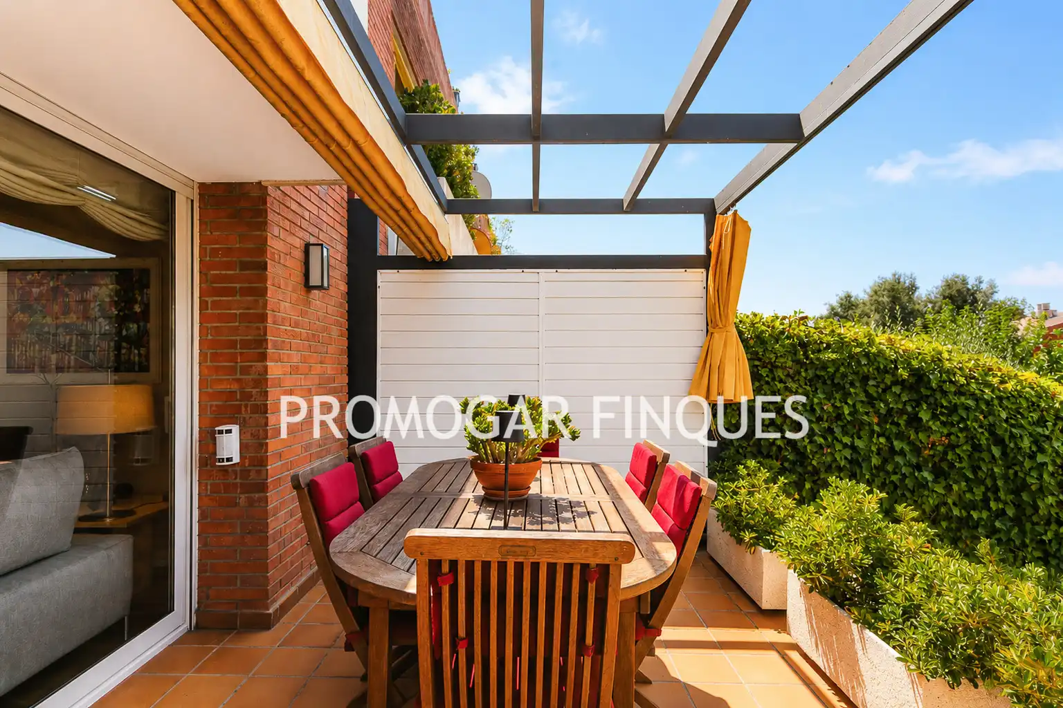 Terrasse von Maisonette zum Verkauf in Sant Feliu de Llobregat mit Klimaanlage, Heizung und Privatgarten