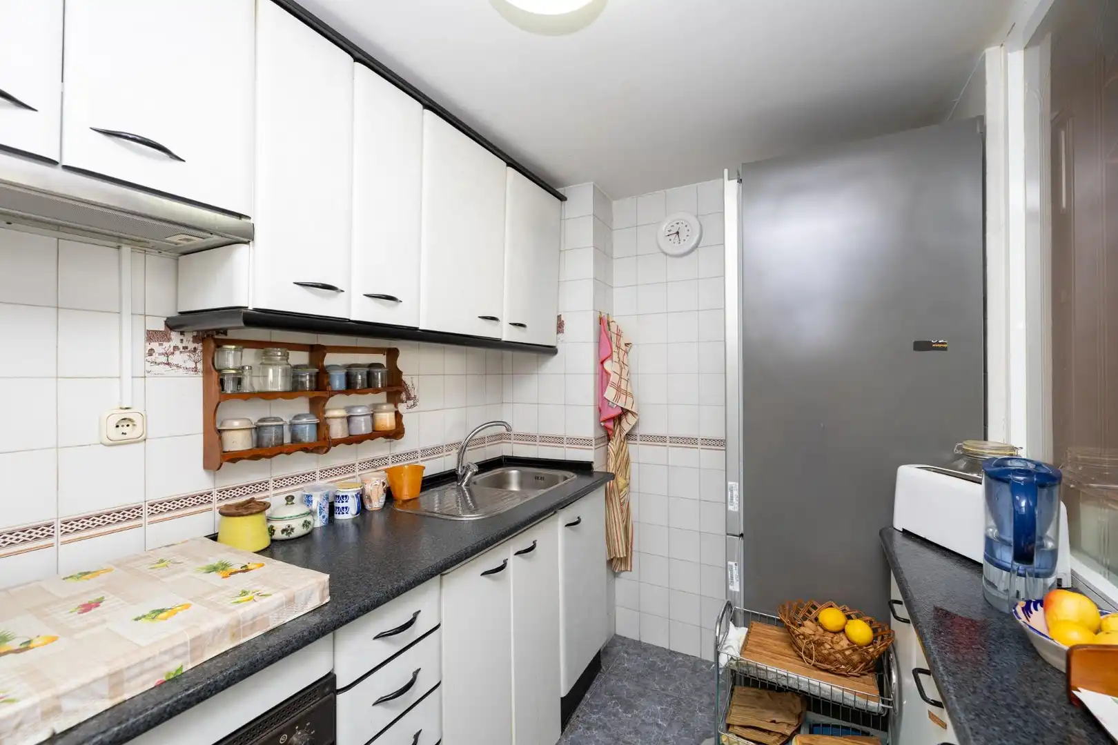 Kitchen of Flat for sale in Genil