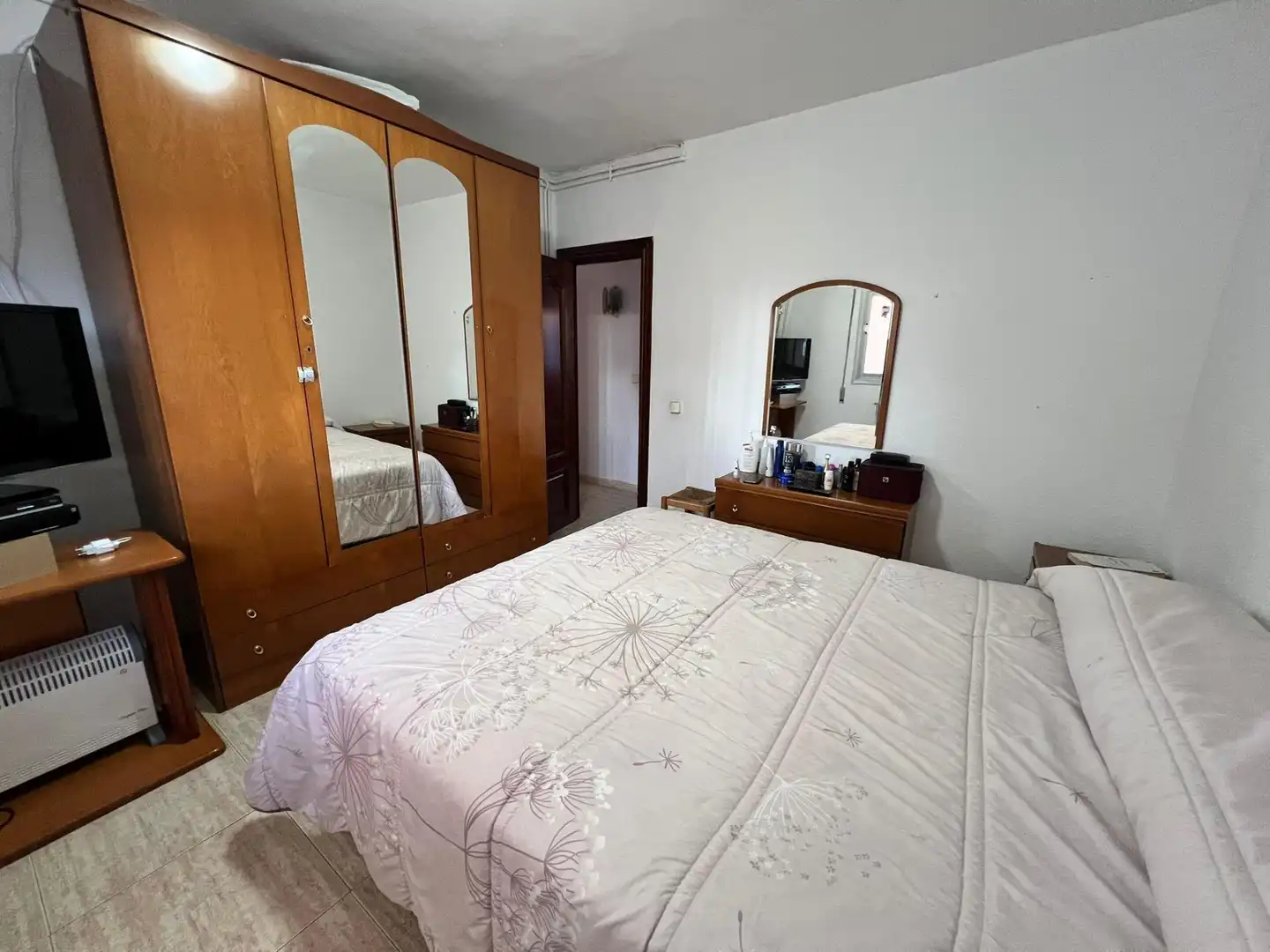 Dormitori de Pis en venda en Sabadell amb Calefacció, Parquet i Balcó