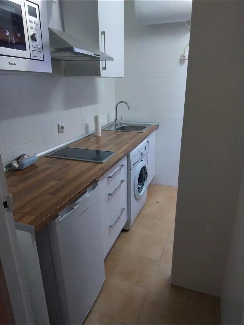 Cocina de Apartamento en venta en Sevilla con Aire acondicionado y Amueblado