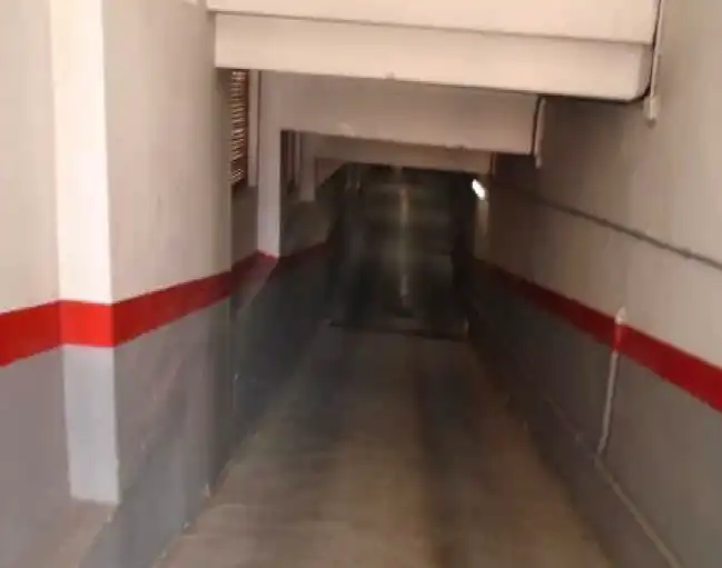 Aparcament amb ascensor en venda a Burgos, imagen 4