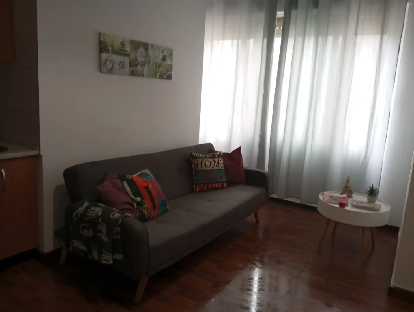 Sala de estar de Apartamento en venta en Vigo  con Parquet, Amueblado y Lavadora