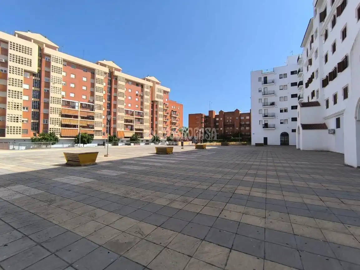 Vista exterior de Pis en venda en Huelva amb Aire condicionat, Traster i Balcó