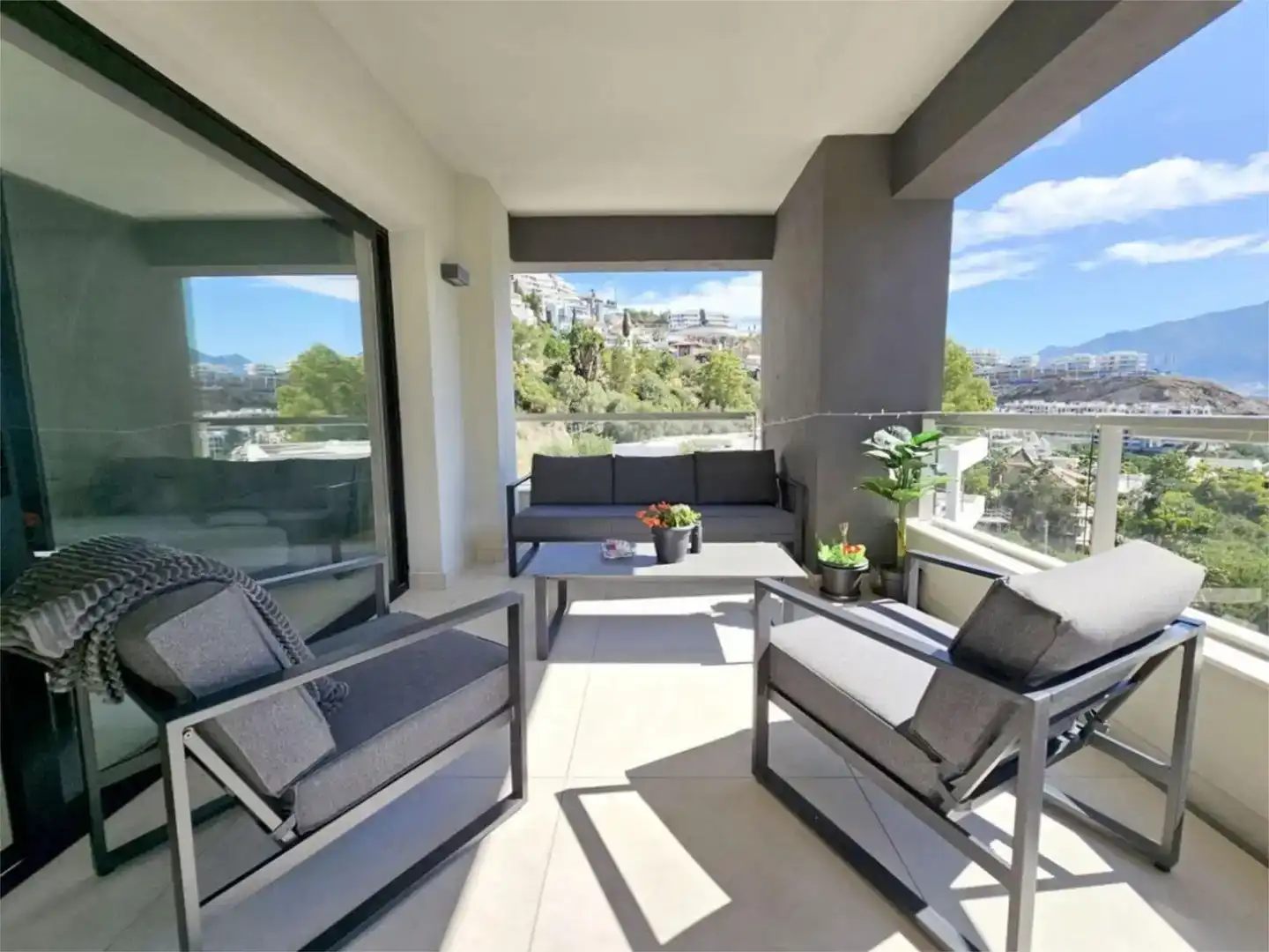 Terraza de Piso en venta en Nueva Andalucía