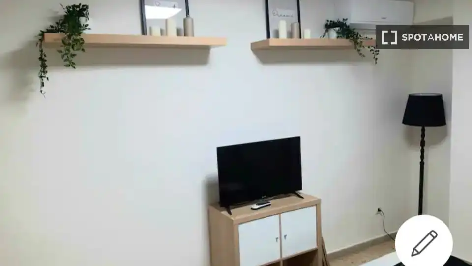 Habitació a La Creu Coberta