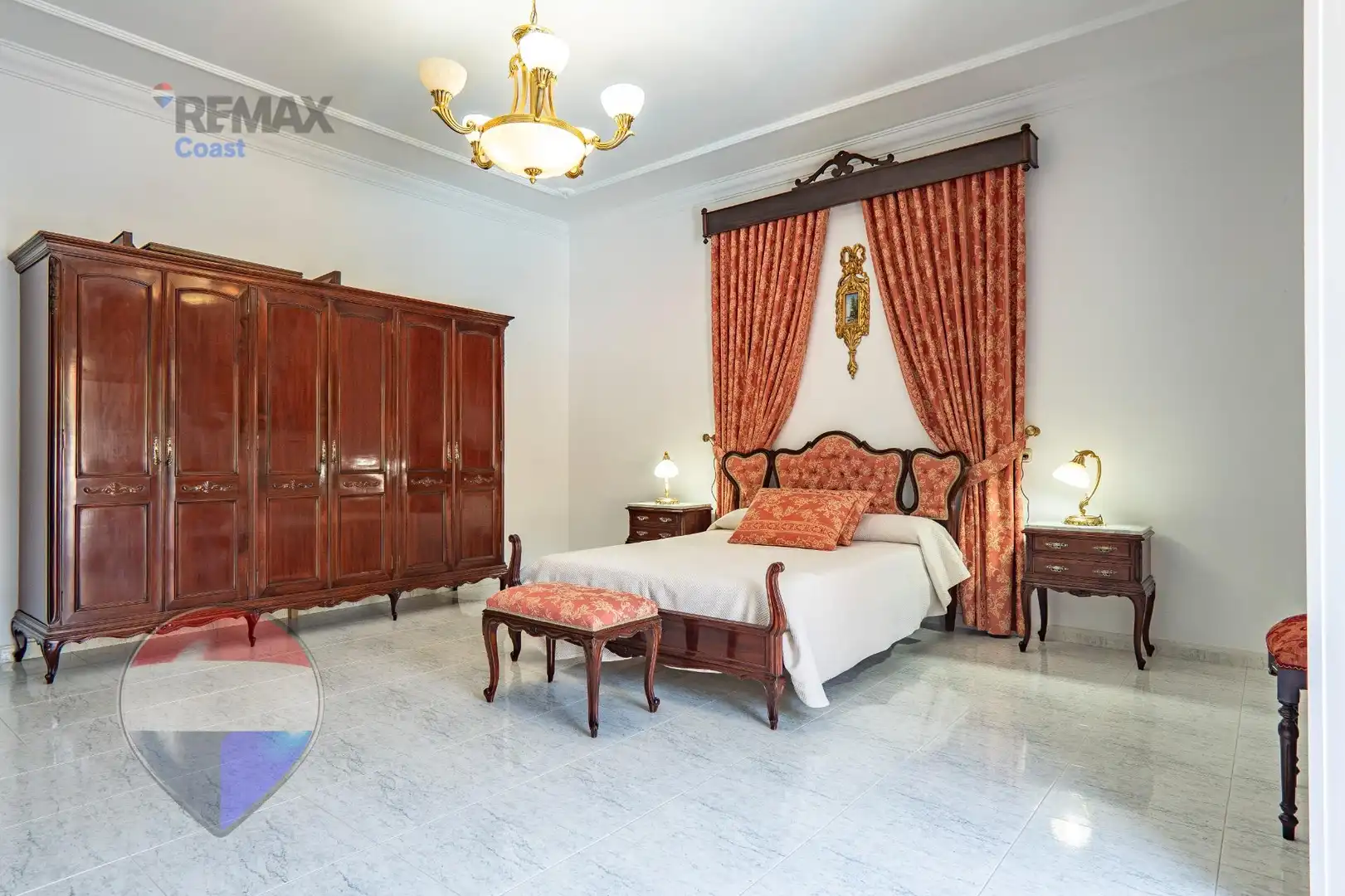 Bedroom of Houses for sale in Cuevas Bajas  with Heating, Private garden and Swimming Pool