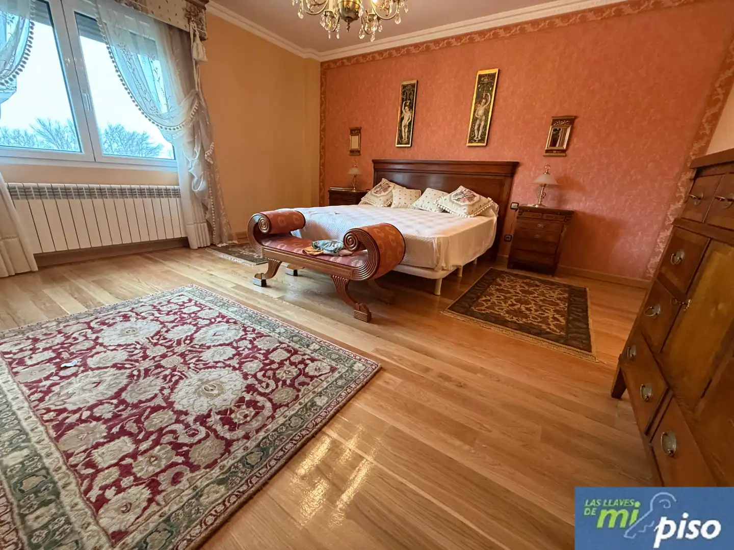 Dormitori de Casa o xalet en venda en Santovenia de Pisuerga amb Calefacció, Jardí privat i Parquet