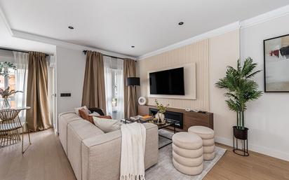 Living room of Flat to rent in  Madrid Capital  with Air Conditioner