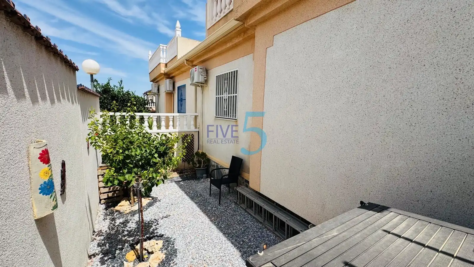 Casa adosada en venta en Rojales Hills - Rosa Bugalows