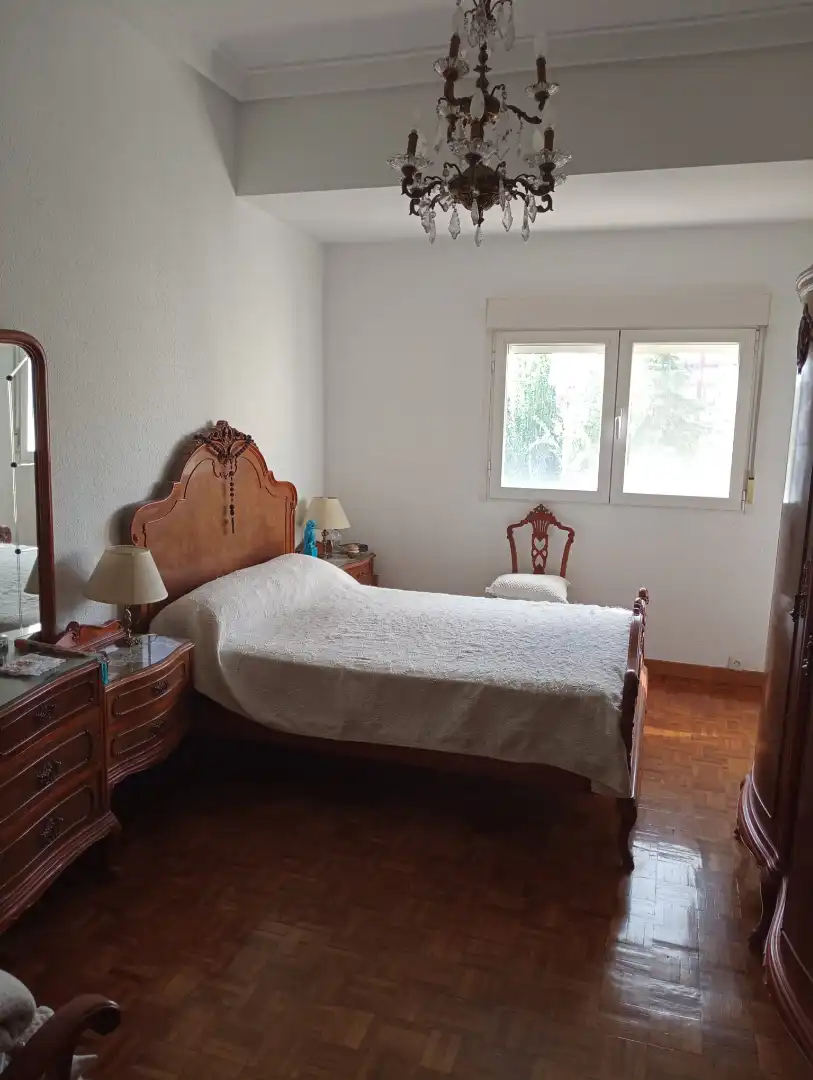 Habitación de Piso en venta en Madrid con Calefacción, Parquet y Balcón