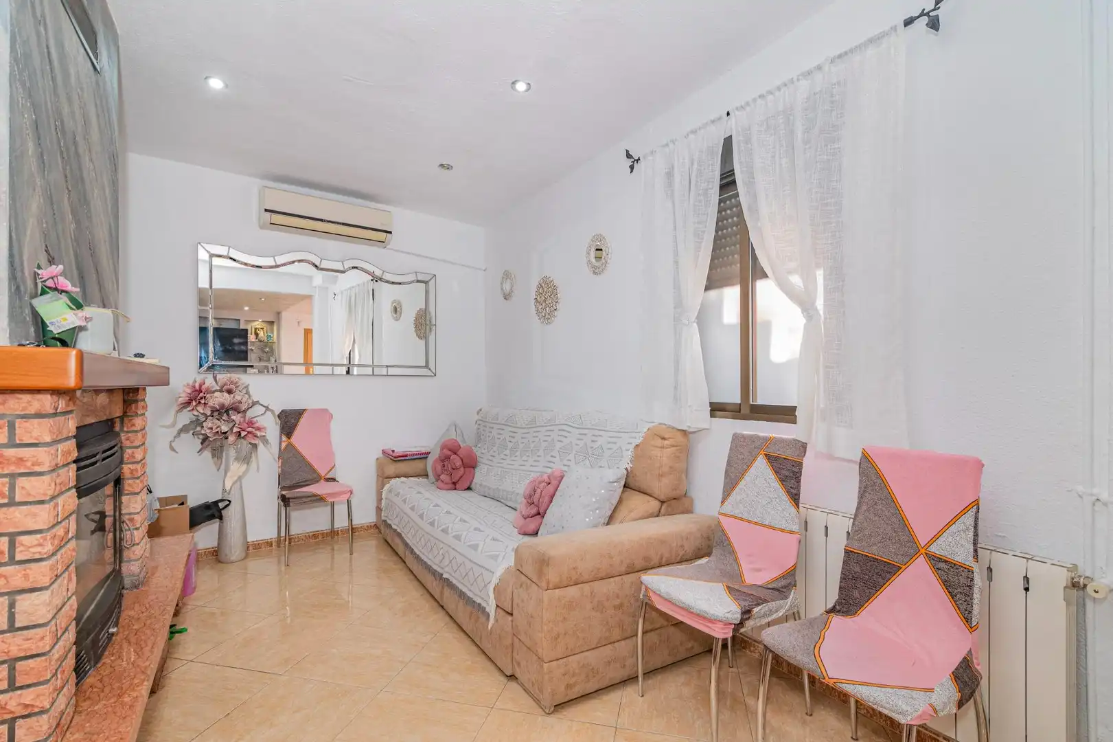 Casa con terraza en venta en Calle MANILA, imagen 4