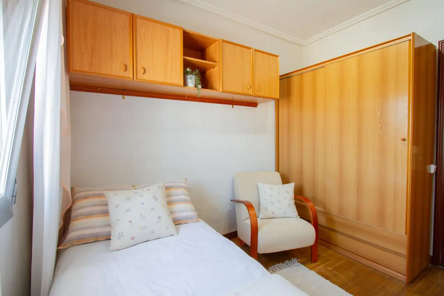 Habitación de Ático en venta en Ansoáin / Antsoain con Calefacción, Terraza y Amueblado