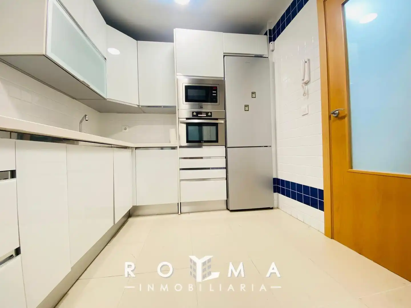 Cocina de Piso de alquiler en Montequinto con Aire acondicionado, Calefacción y Jardín privado
